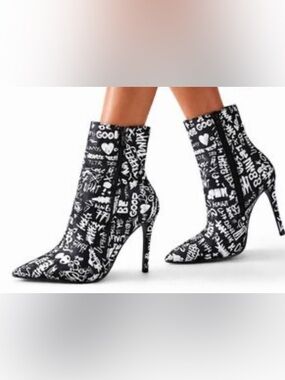 ALDO Kearia Graffiti Ankle Boots 10